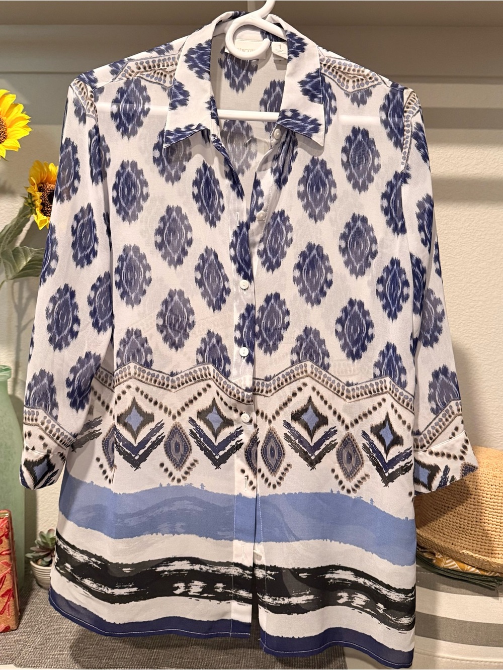 Chico’s size 1 (M-8)  sheer 3/4 sleeve blou…
